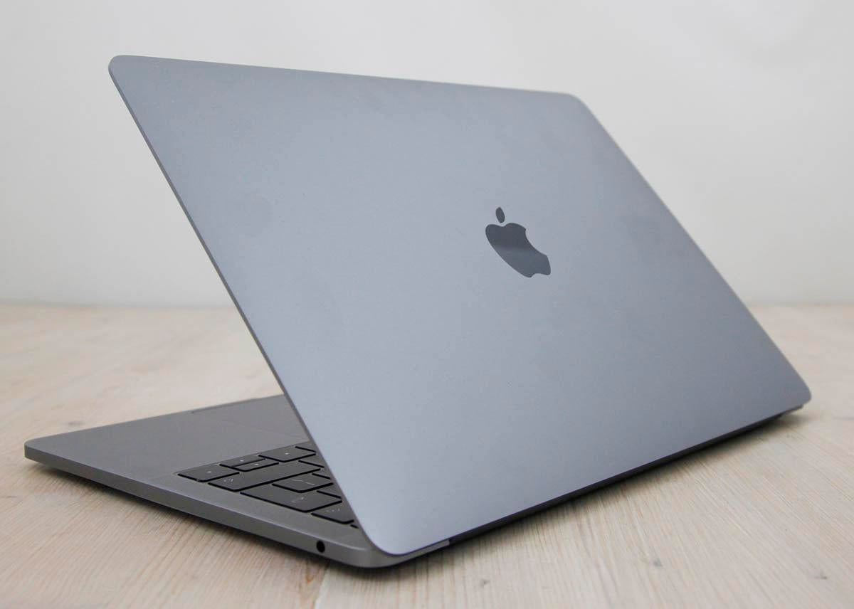 MacBook Air 13,3” M1 8 núcleos, RAM 8 GB (2020)